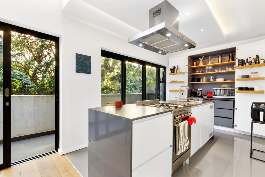 2 Bedroom Property for Sale in Sea Point Western Cape